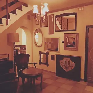 Hotel Insomnia, Berga